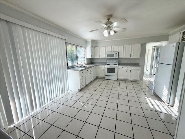 4702 Spanish Trail, Grand Prairie, TX 75052