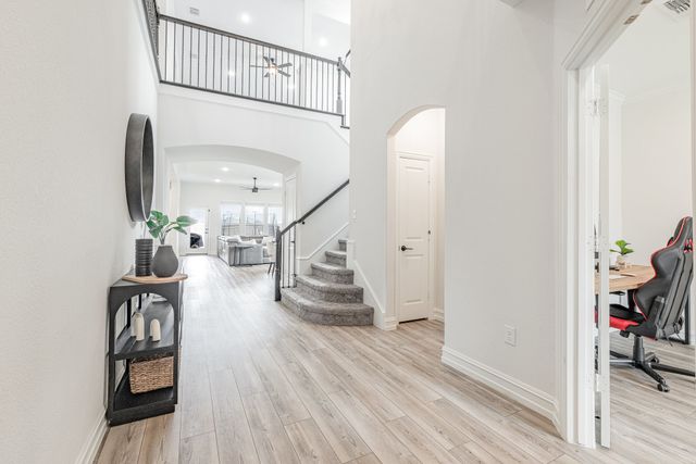 1517 Sawyer Drive, Aubrey, TX 76227