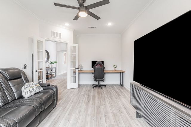 1517 Sawyer Drive, Aubrey, TX 76227