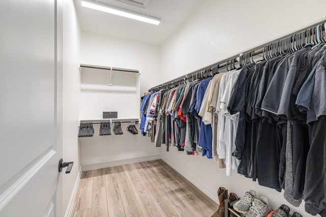 1517 Sawyer Drive, Aubrey, TX 76227