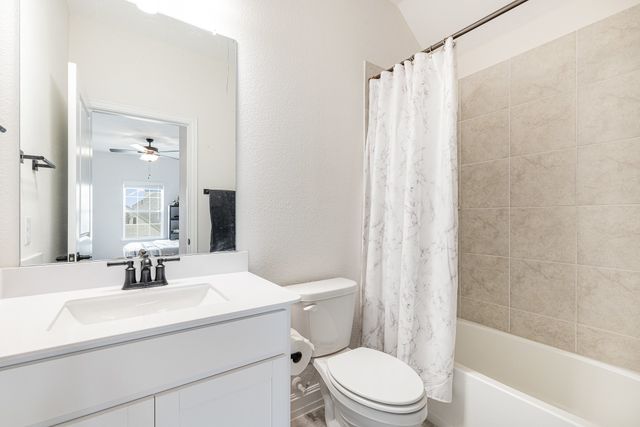 1517 Sawyer Drive, Aubrey, TX 76227