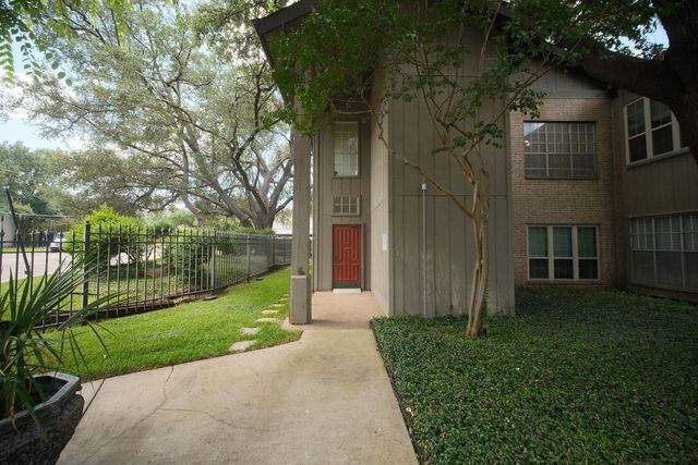 10401 High Hollows Drive 201, Dallas, TX 75230