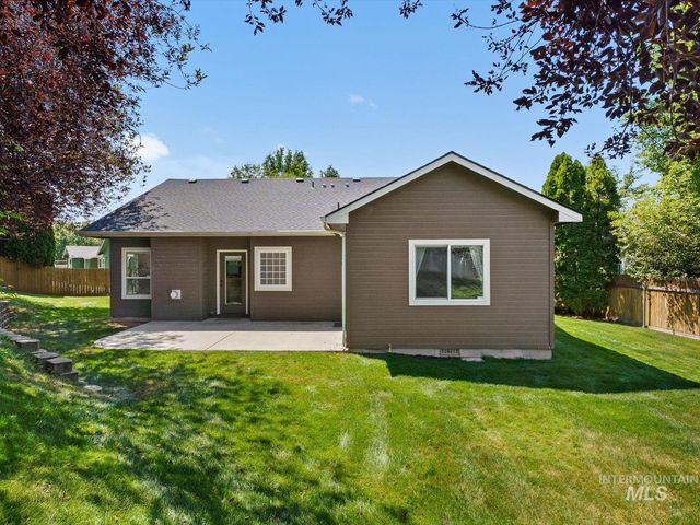 5168 N Dove Ridge Pl, Meridian, ID 83646