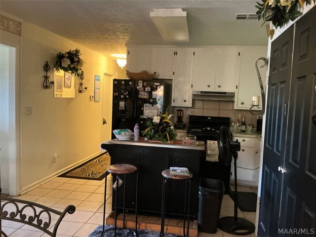4029 Edge Hill Lane, Montgomery, AL 36116