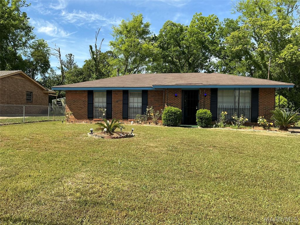 4029 Edge Hill Lane, Montgomery, AL 36116