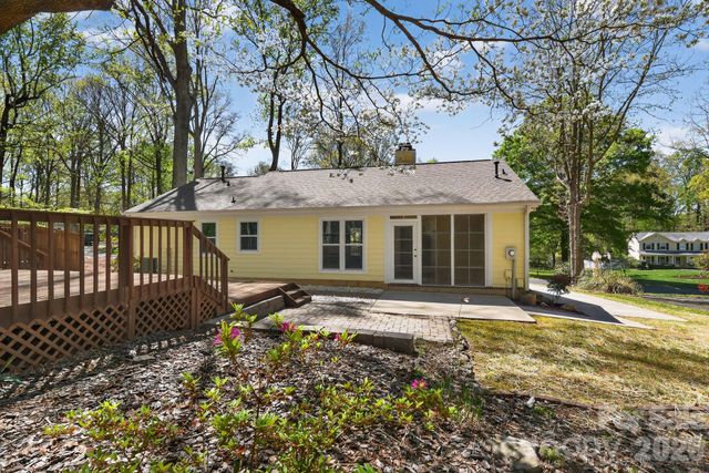 100 Steuben Drive, Huntersville, NC 28078