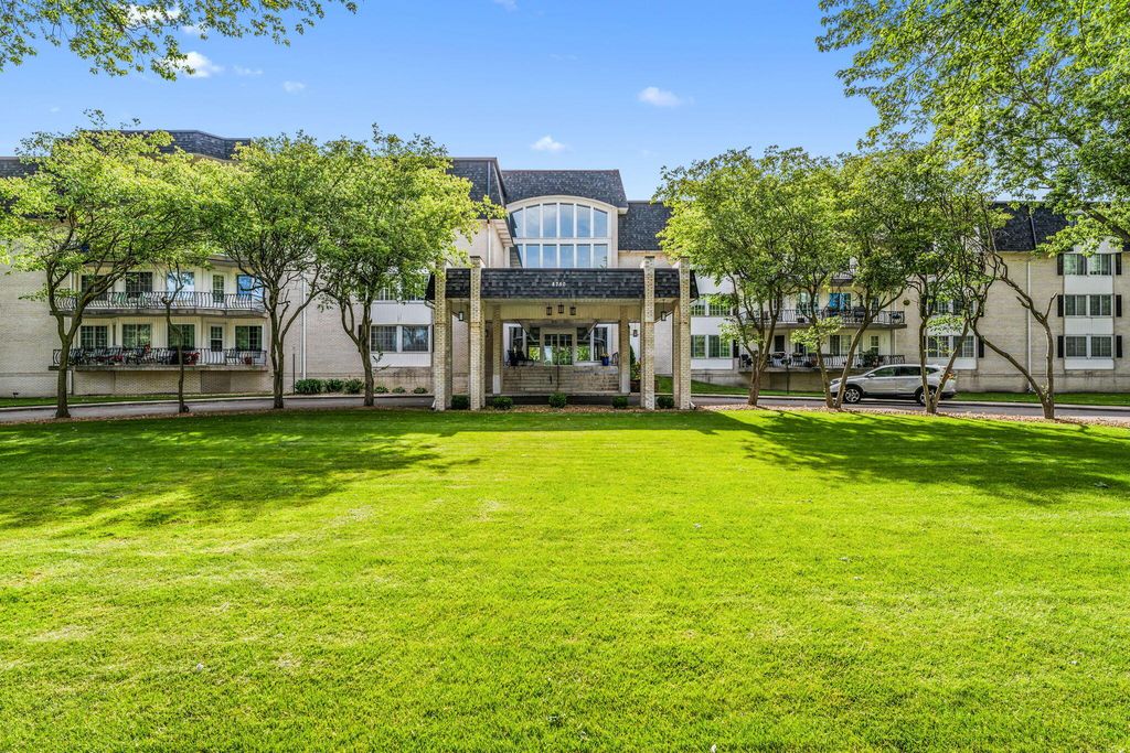 8750 Harrison Avenue 202, Munster, IN 46321