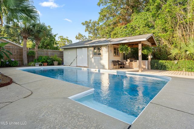110 Driftwood Drive, Long Beach, MS 39560