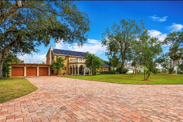 4929 N RIVER SHORE DRIVE A, Tampa, FL 33603