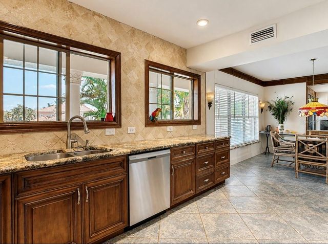 4929 N RIVER SHORE DRIVE A, Tampa, FL 33603