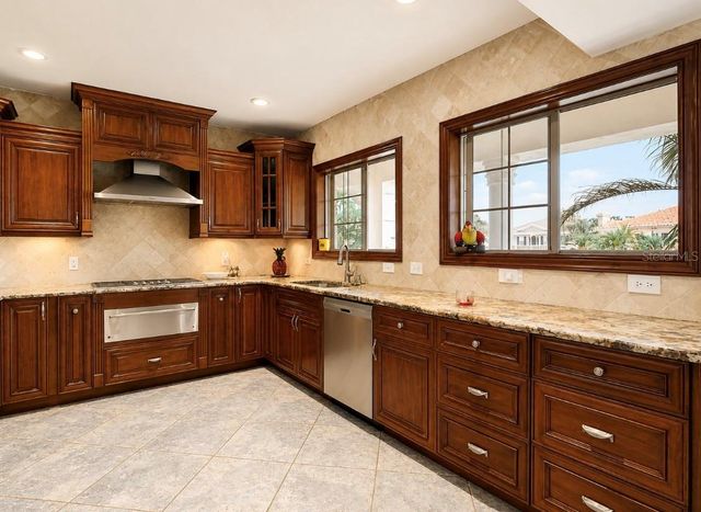 4929 N RIVER SHORE DRIVE A, Tampa, FL 33603