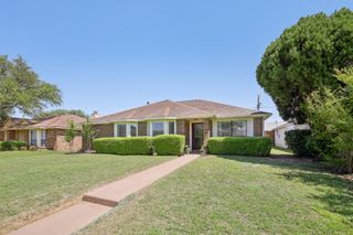 5226 Freestone Circle, Dallas, TX 75227