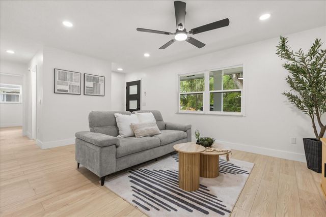 2203 ORANGE STREET, Deland, FL 32724