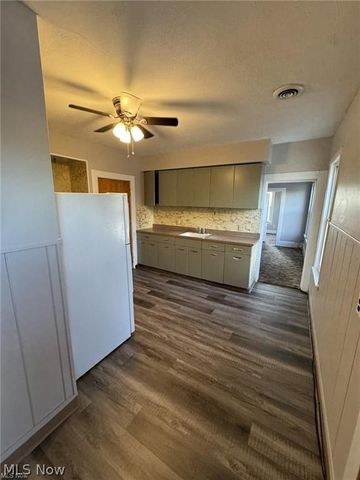 29435 Euclid Avenue 1 UP East, Wickliffe, OH 44092