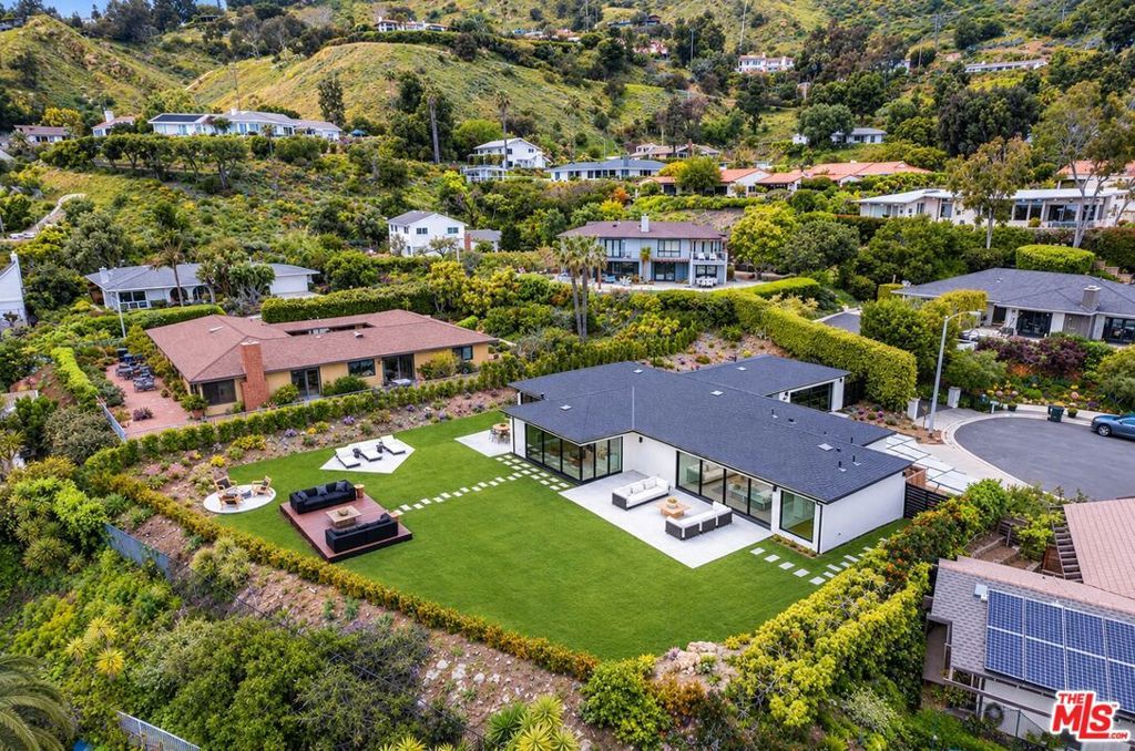 20494 Royal Stone Drive, Malibu, CA 90265 — photo 5