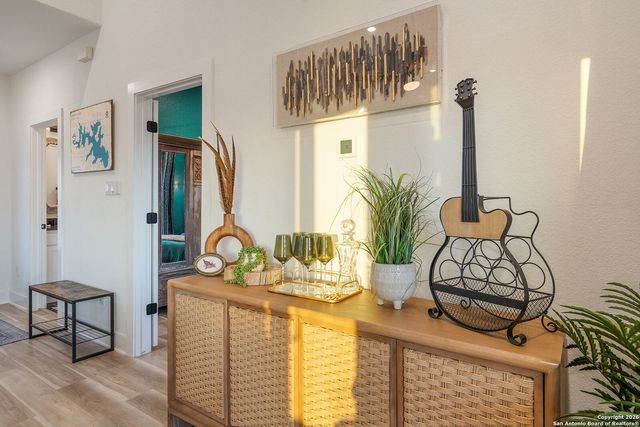 460 Stenen Dr., Canyon Lake, TX 78133