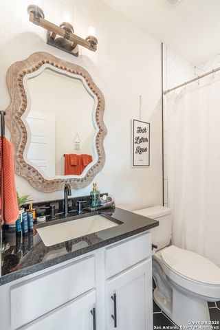 460 Stenen Dr., Canyon Lake, TX 78133