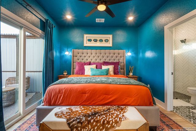 460 Stenen Dr., Canyon Lake, TX 78133