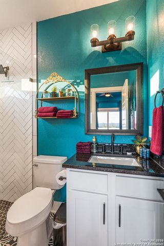 460 Stenen Dr., Canyon Lake, TX 78133