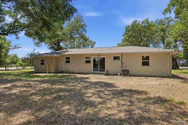 8140 House St, Pensacola, FL 32534