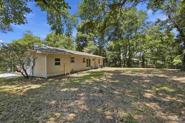 8140 House St, Pensacola, FL 32534