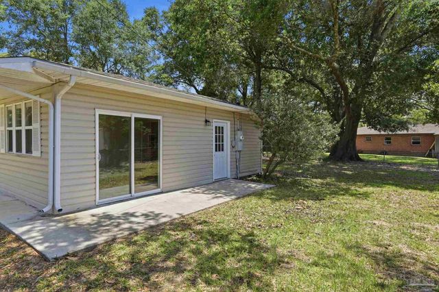 8140 House St, Pensacola, FL 32534