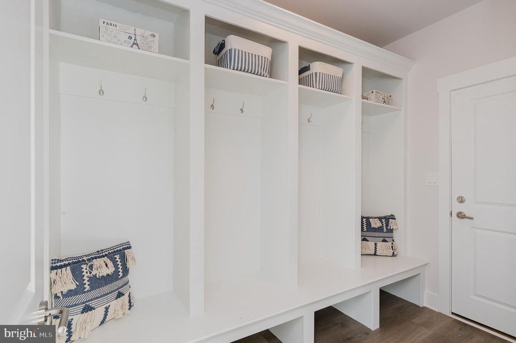 Image 10 of property listing at 1605 OAKLAND RD, Freeland, MD 21053