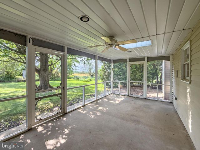 140 HOCH AVE, Topton, PA 19562
