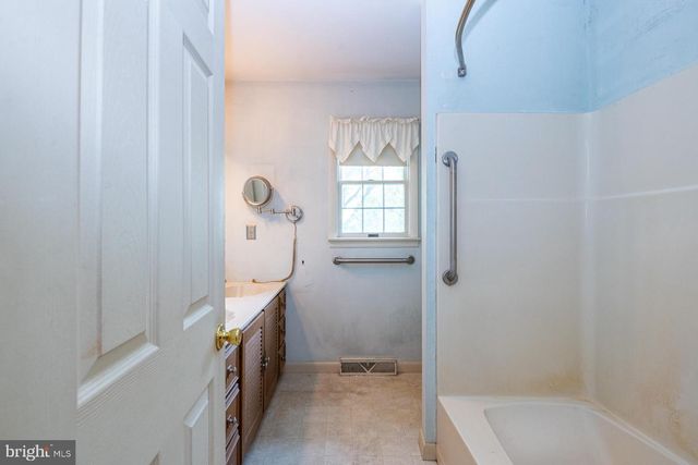 140 HOCH AVE, Topton, PA 19562