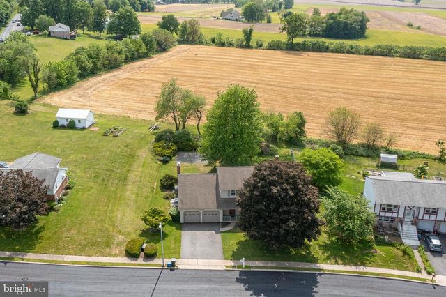 140 HOCH AVE, Topton, PA 19562
