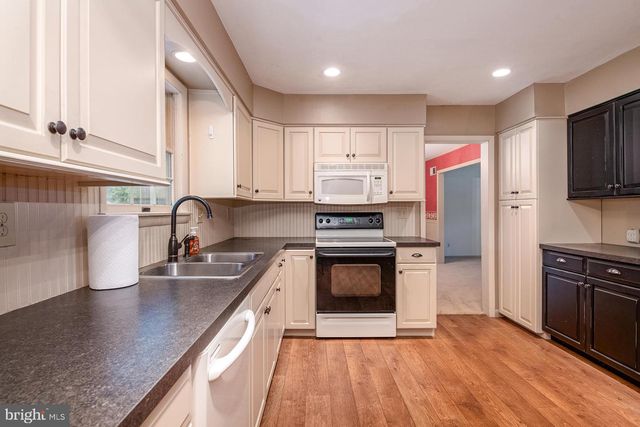 140 HOCH AVE, Topton, PA 19562