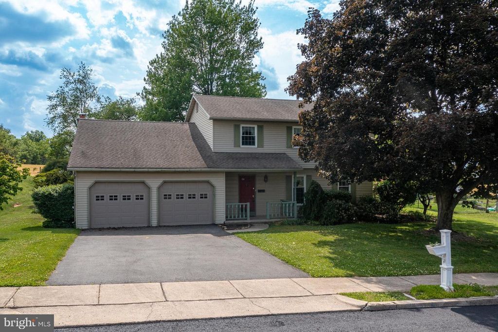 140 HOCH AVE, Topton, PA 19562
