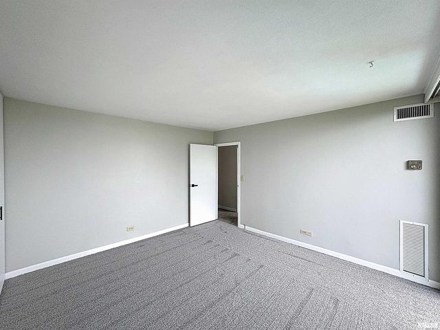 1800 7TH Street 6D, East Moline, IL 61244