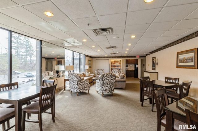 1800 7TH Street 6D, East Moline, IL 61244
