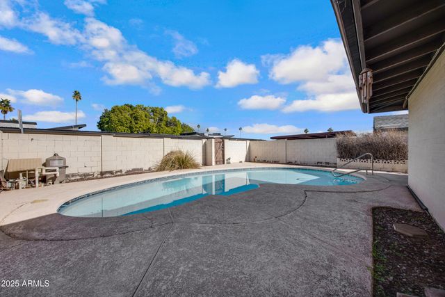 3673 S ROOSEVELT Street, Tempe, AZ 85282