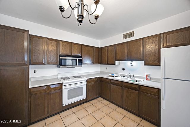 3673 S ROOSEVELT Street, Tempe, AZ 85282