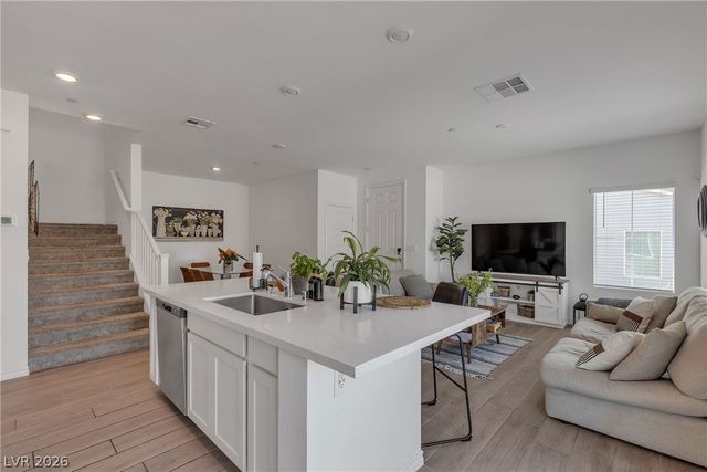 236 Callen Falls Avenue 1211, Henderson, NV 89011