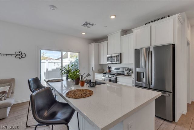 236 Callen Falls Avenue 1211, Henderson, NV 89011