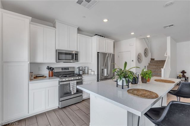 236 Callen Falls Avenue 1211, Henderson, NV 89011