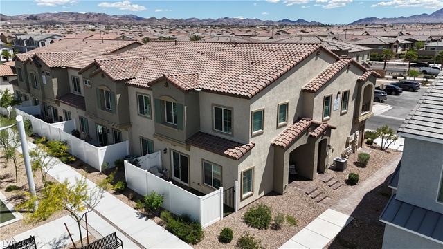236 Callen Falls Avenue 1211, Henderson, NV 89011