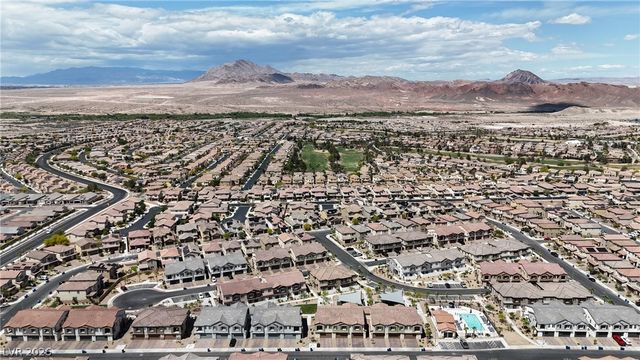 236 Callen Falls Avenue 1211, Henderson, NV 89011