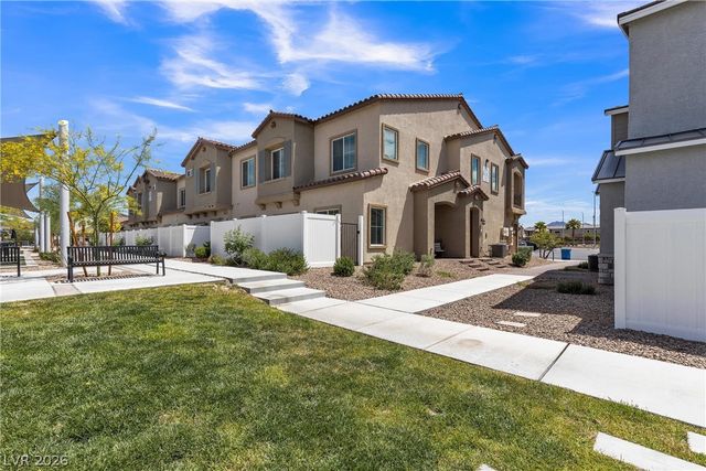236 Callen Falls Avenue 1211, Henderson, NV 89011