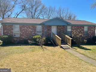 1008 E 12th Street, West Point, GA 31833