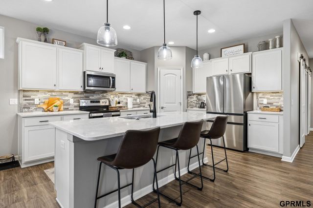 8630 N 177 Street, Bennington, NE 68007