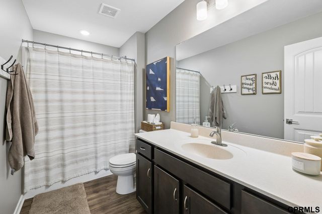 8630 N 177 Street, Bennington, NE 68007