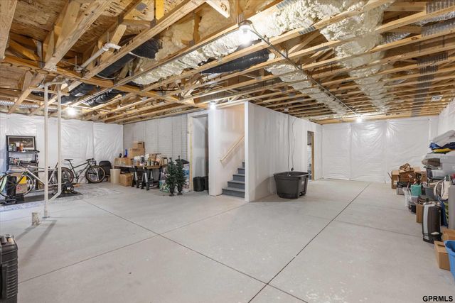 8630 N 177 Street, Bennington, NE 68007