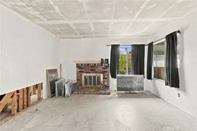 17710 Malaga Drive, Fontana, CA 92336