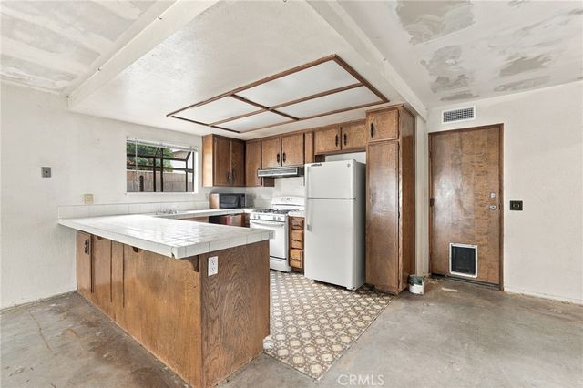 17710 Malaga Drive, Fontana, CA 92336