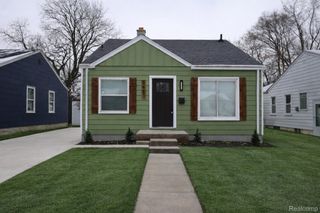 1483 E Evelyn Avenue, Hazel Park, MI 48030