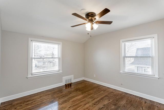 2750 N 61st STREET, Milwaukee, WI 53210